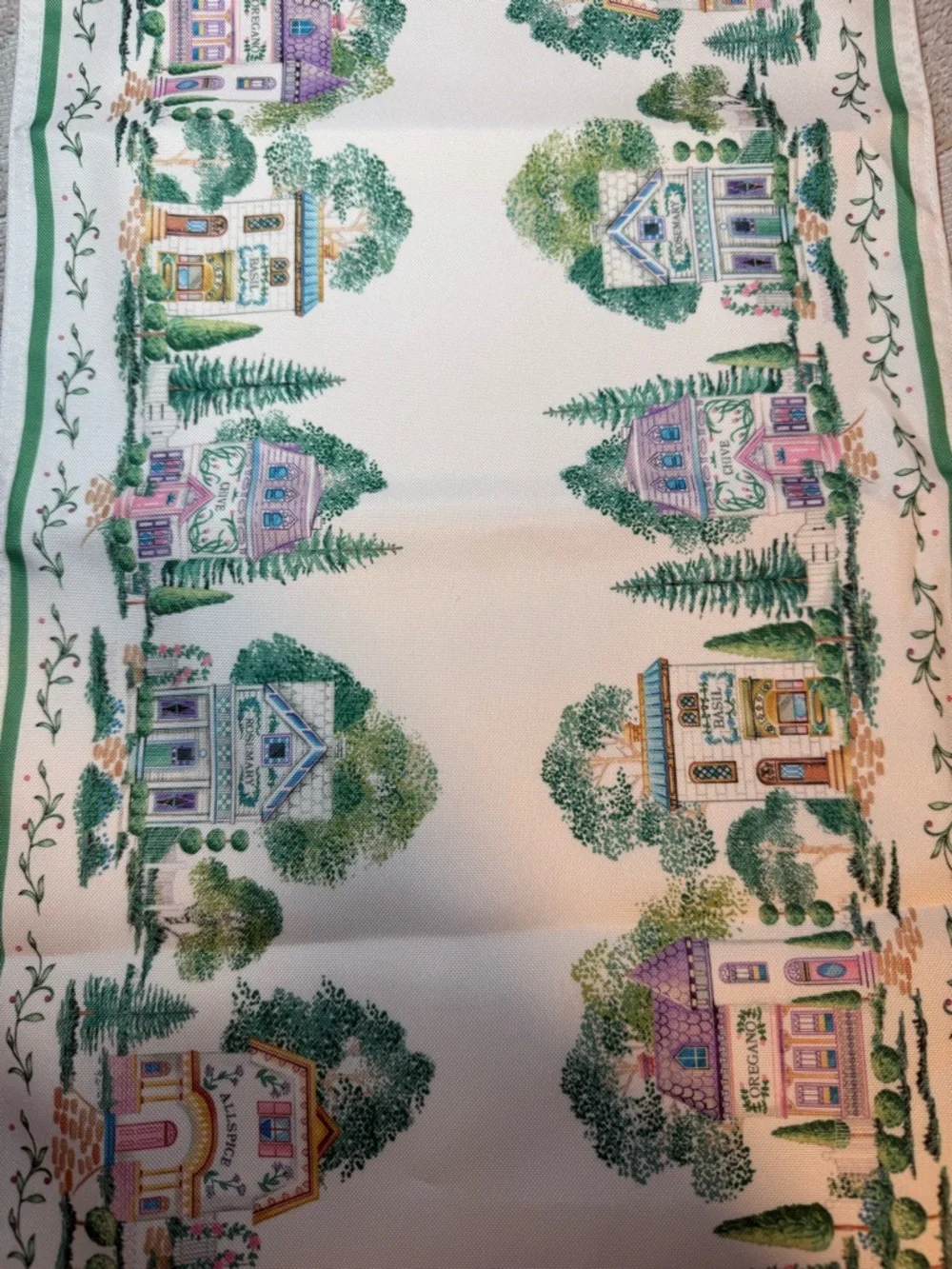 Lenox table runner